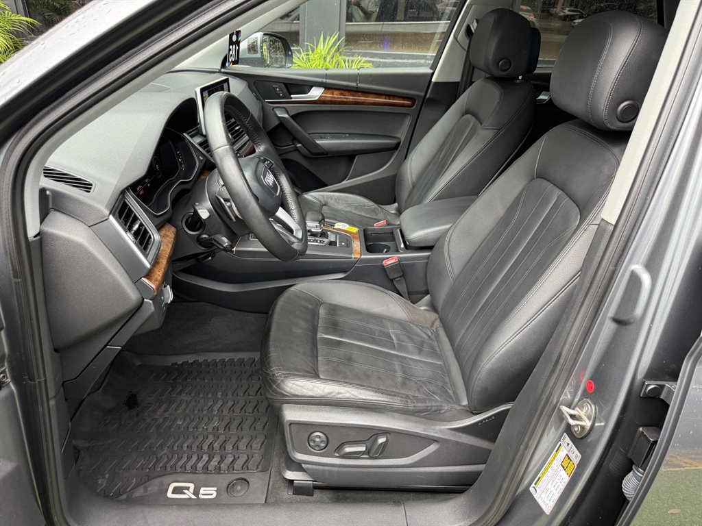 Used 2018 Audi Q5 2.0T Premium Plus w/ Premium Plus Package AWD/4WD image 13