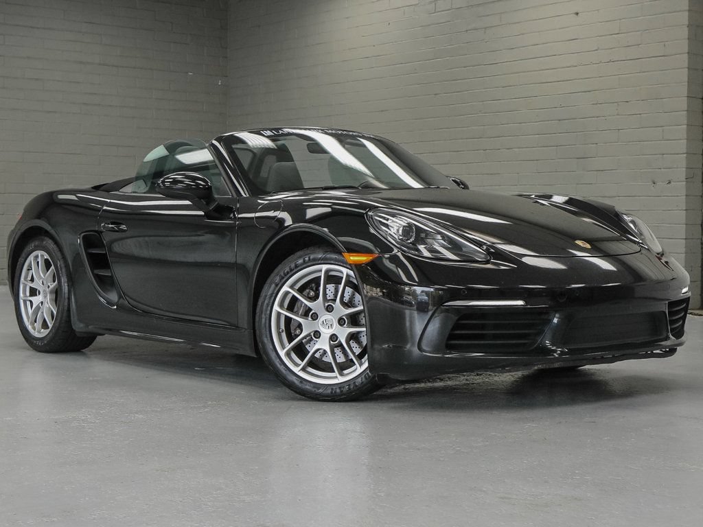 Used 2018 Porsche 718 Boxster RWD image 1