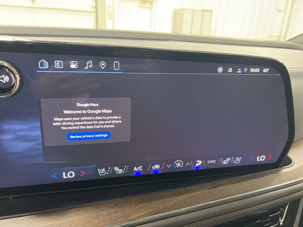 New 2026 Chevrolet Suburban High Country AWD/4WD image 14
