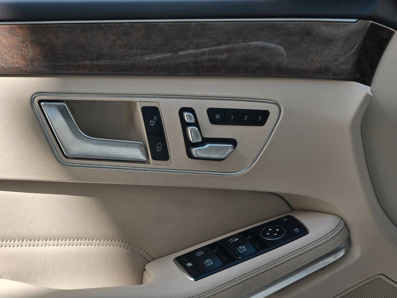 Used 2014 Mercedes-Benz E 350 4MATIC Wagon w/ Premium 1 Package image 72