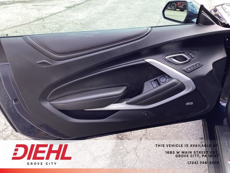 Used 2016 Chevrolet Camaro SS RWD image 13