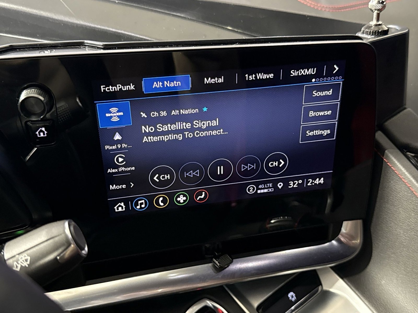 Used 2022 Chevrolet Corvette Stingray Convertible w/ Z51 Performance Package image 24