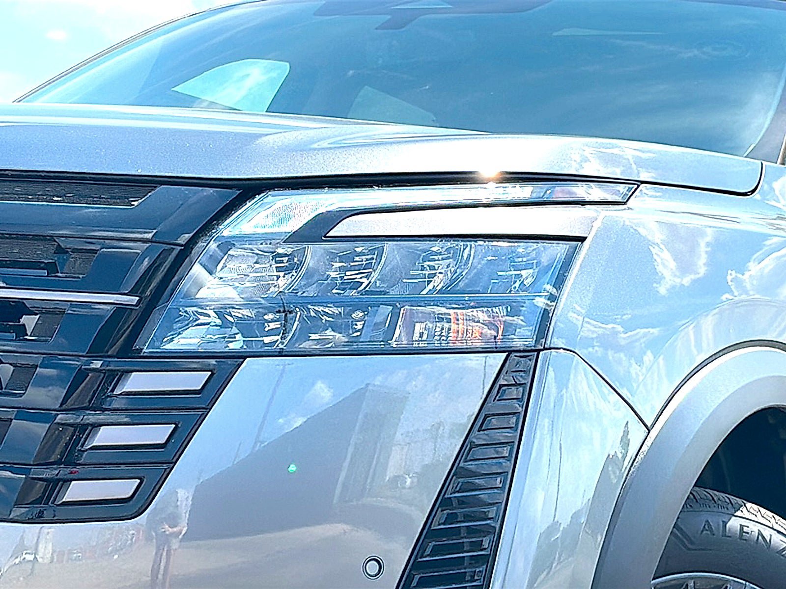 New 2026 Nissan Pathfinder SL w/ SL Premium Package FWD image 4