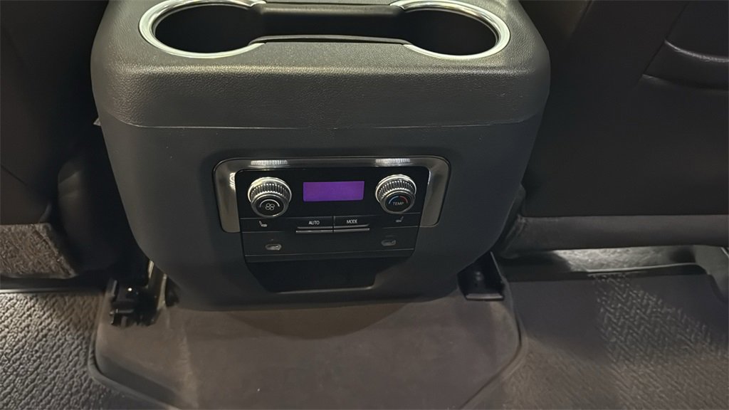 Used 2021 GMC Yukon Denali w/ Denali Premium Package image 21