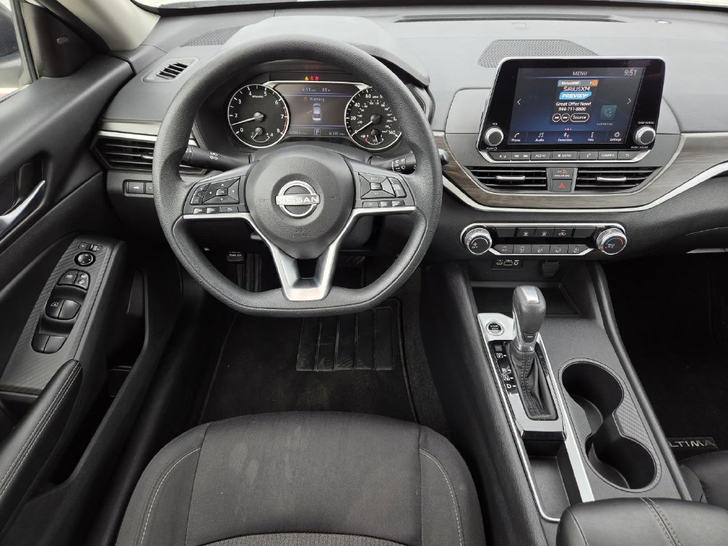 Used 2025 Nissan Altima 2.5 SV FWD image 22