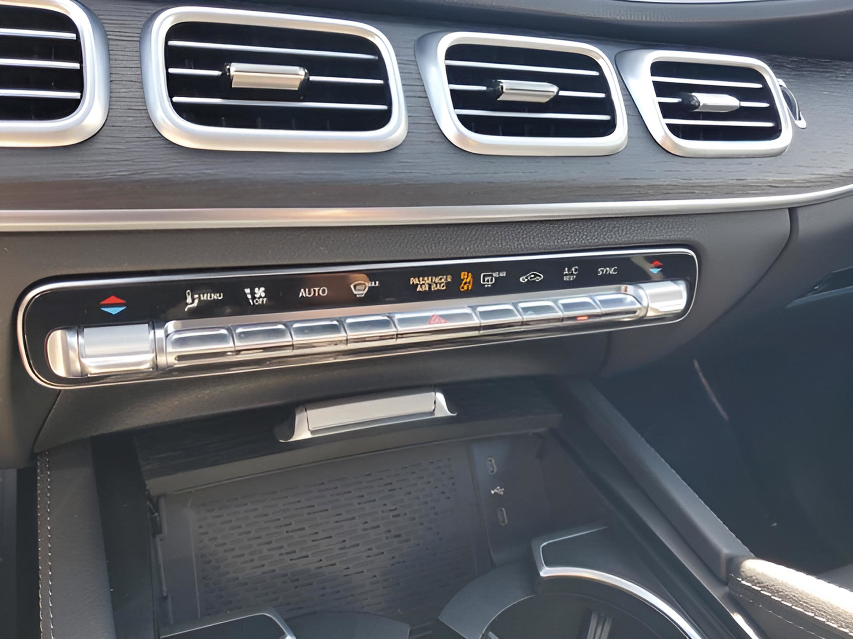 Certified 2025 Mercedes-Benz GLE 580 4MATIC image 37