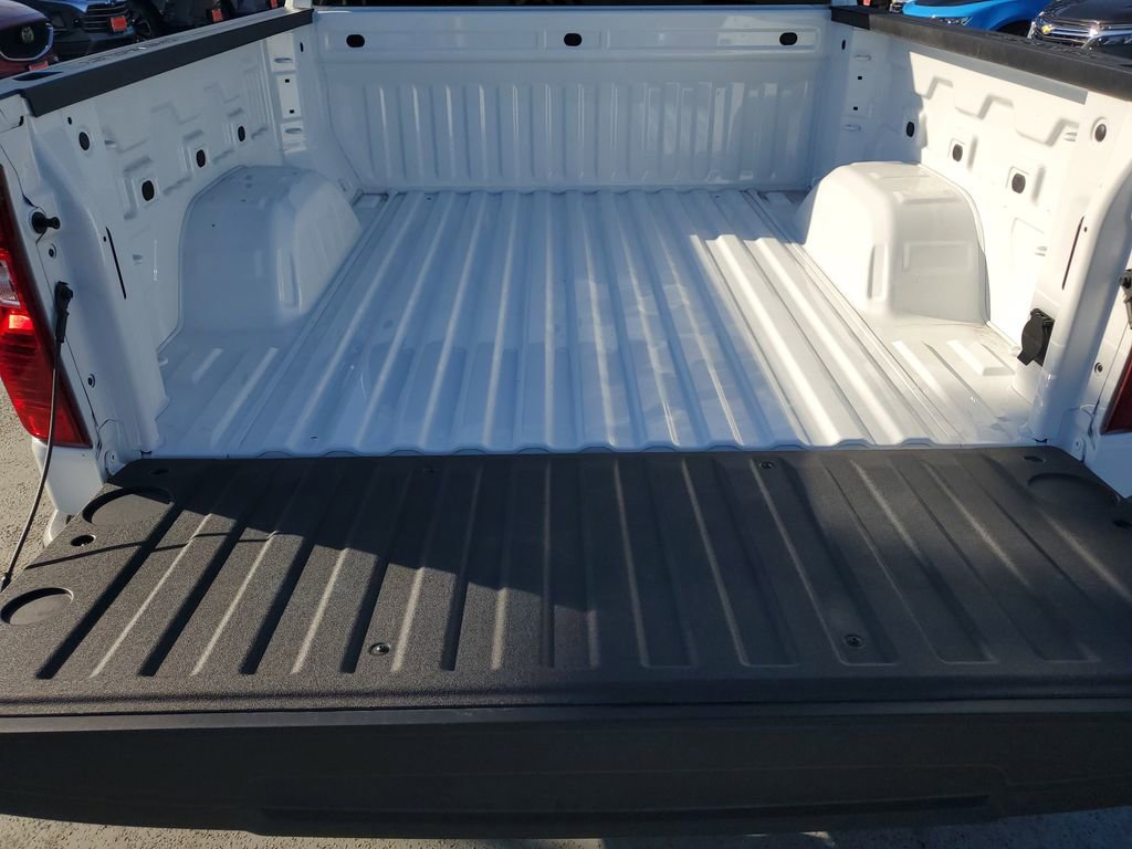 Used 2025 Chevrolet Silverado 1500 LT image 9