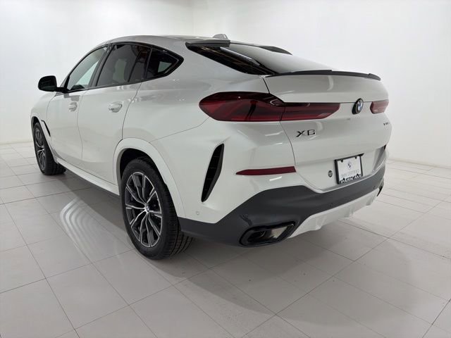 Certified 2024 BMW X6 xDrive40i w/ Executive Package image 3