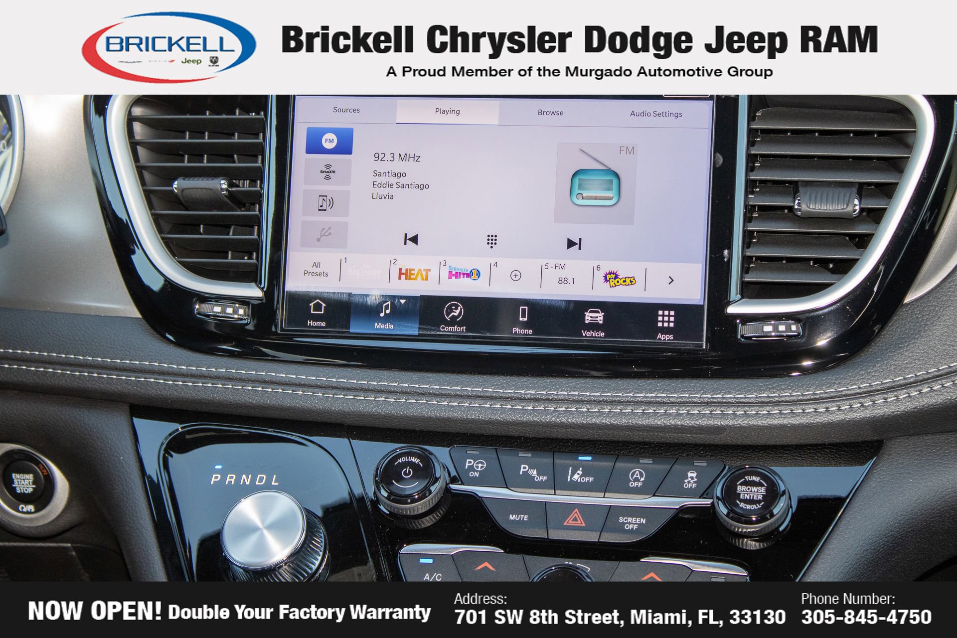 New 2025 Chrysler Pacifica Select FWD image 27