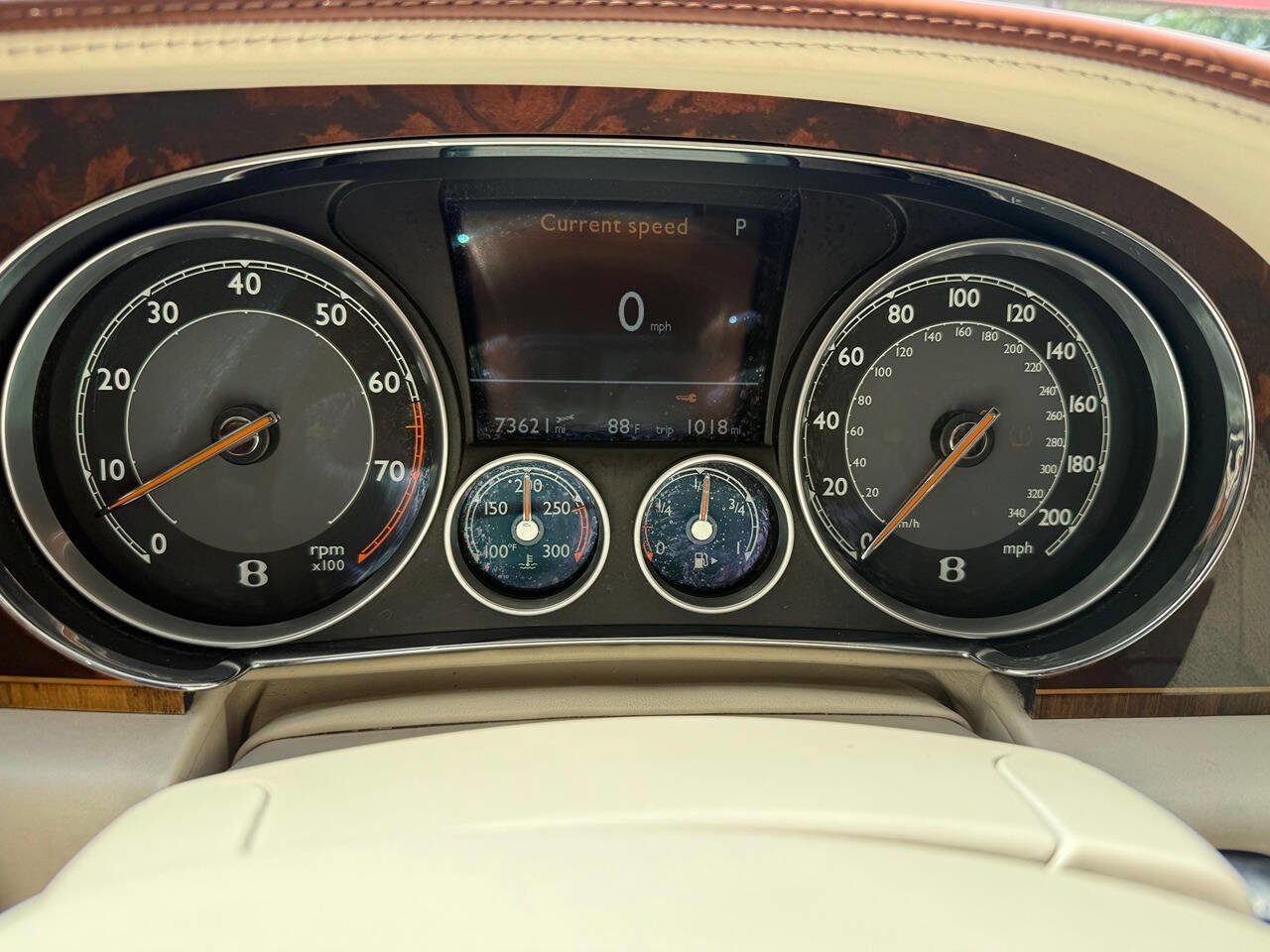 Used 2015 Bentley Flying Spur W12 image 20
