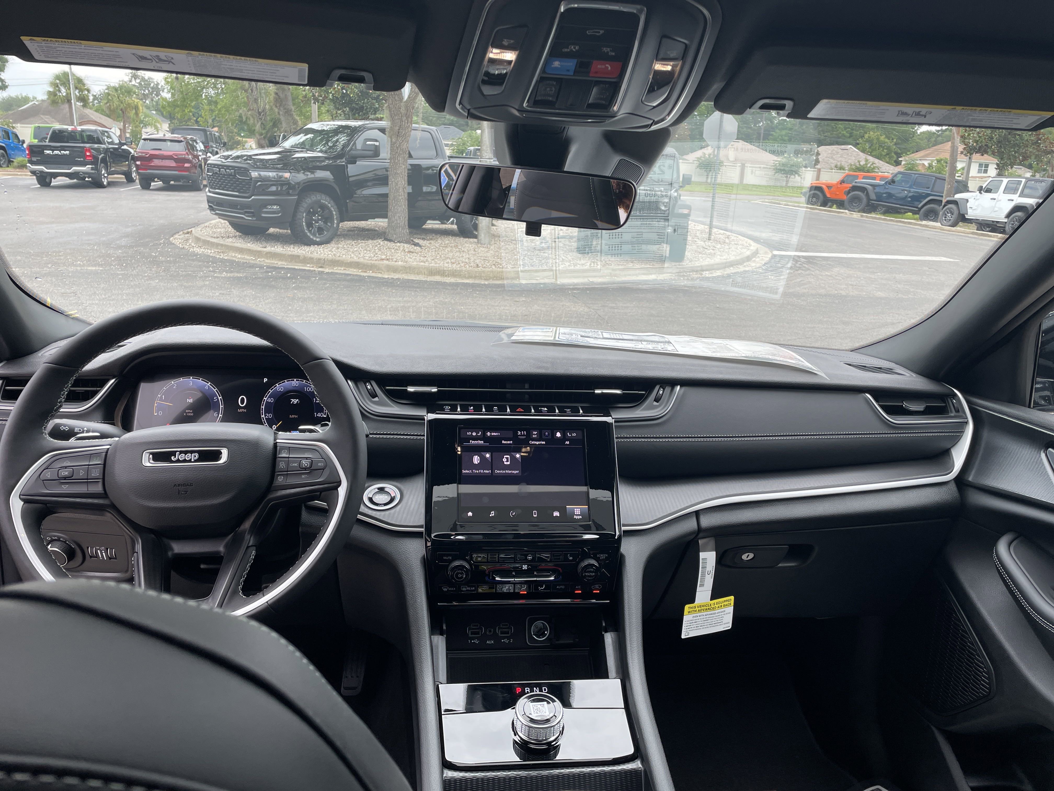 New 2025 Jeep Grand Cherokee Altitude image 38