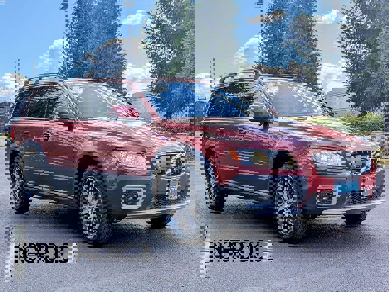 Used 2012 Volvo XC70 T6 Platinum image 1