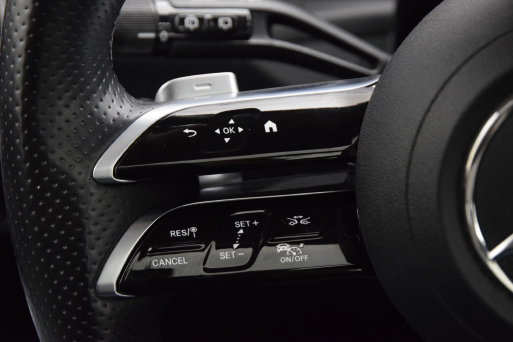 Used 2023 Mercedes-Benz GLC 300 image 24