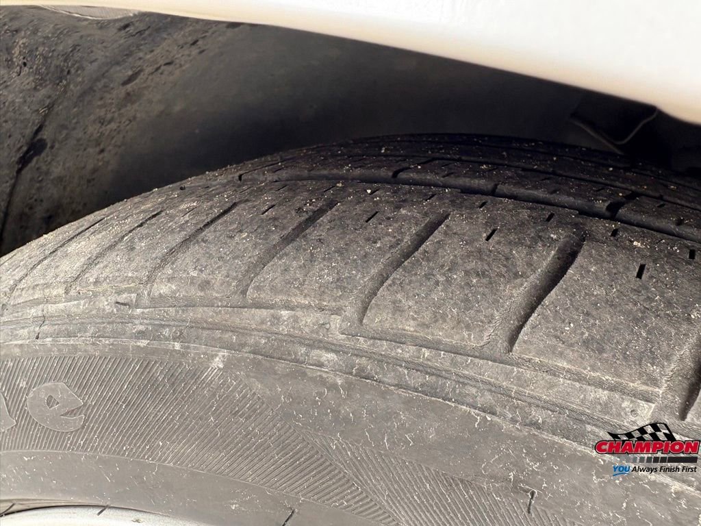 Used 2014 Dodge Challenger R/T image 13