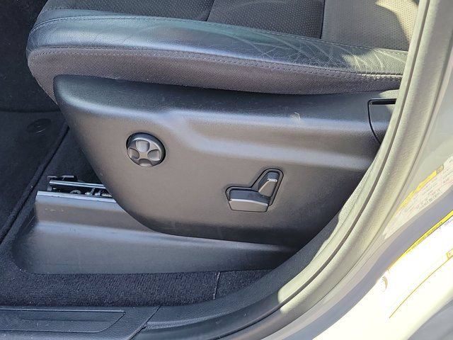 Used 2022 Jeep Grand Cherokee Laredo X RWD image 19