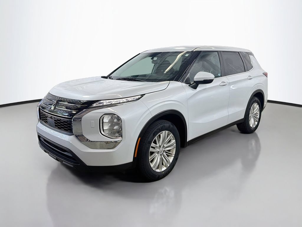 Used 2023 Mitsubishi Outlander ES AWD/4WD image 5