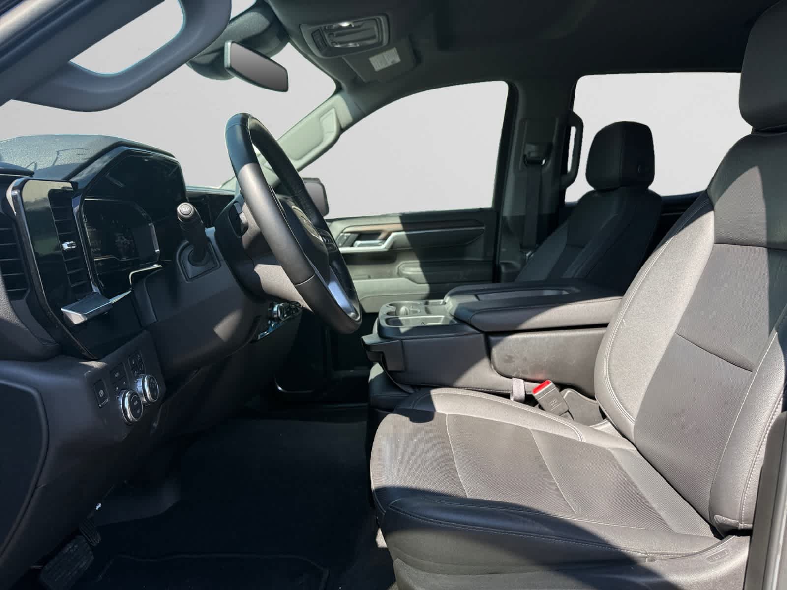 Used 2025 GMC Sierra 1500 SLT AWD/4WD image 9