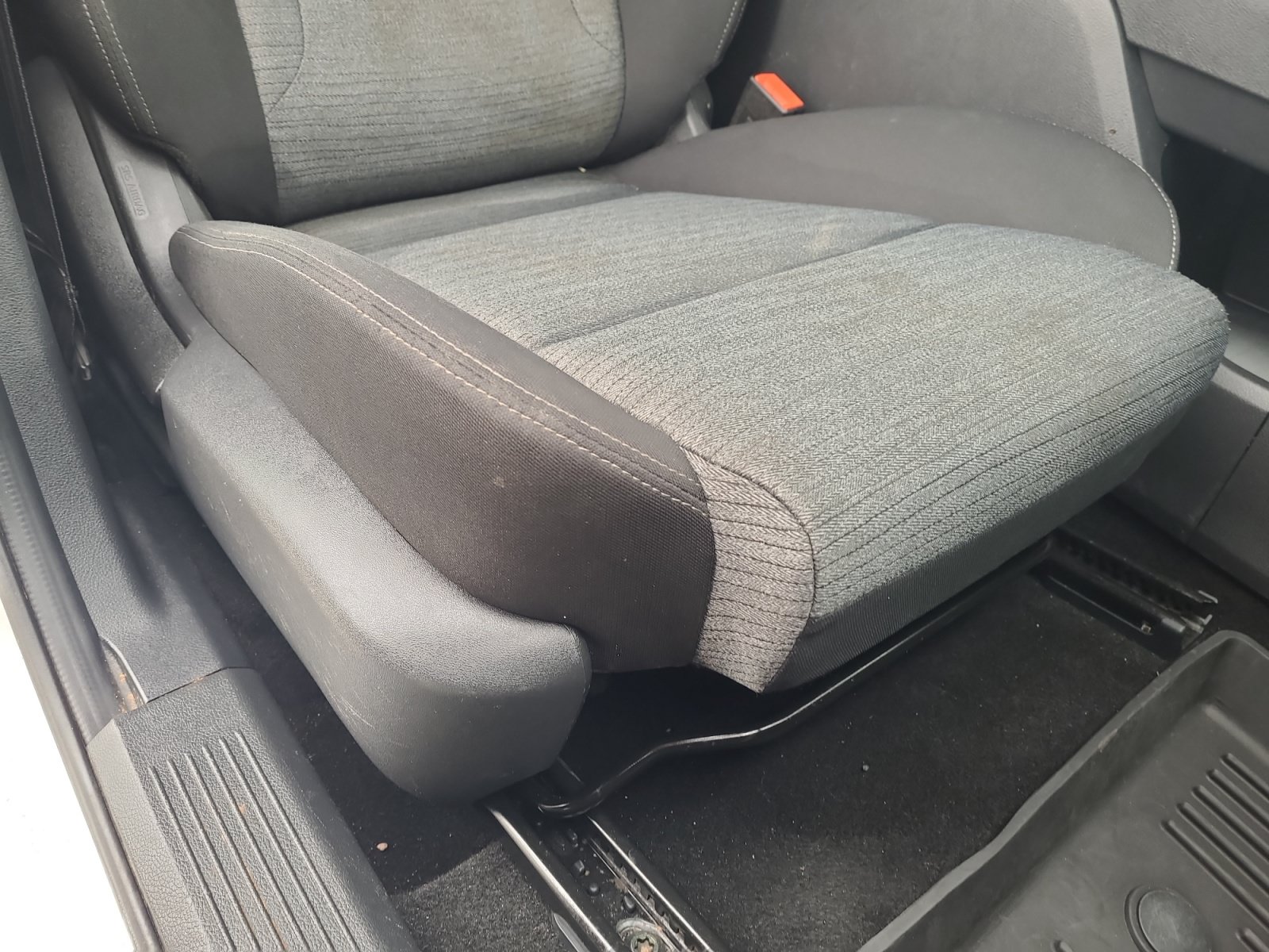 Used 2023 Nissan Rogue SV AWD/4WD image 30