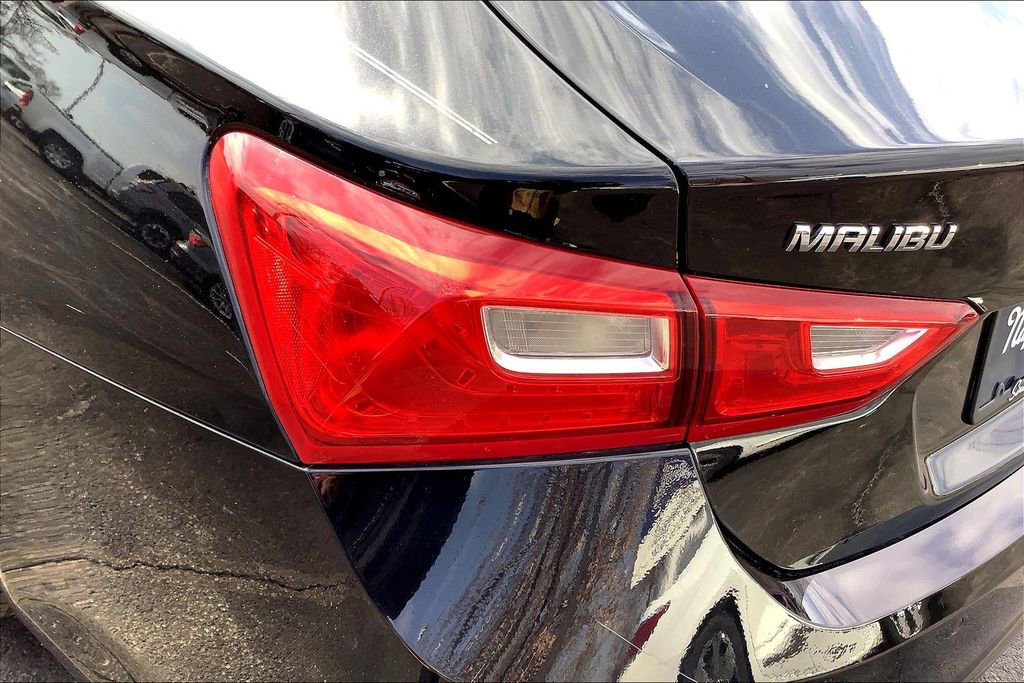 Used 2022 Chevrolet Malibu LS image 33