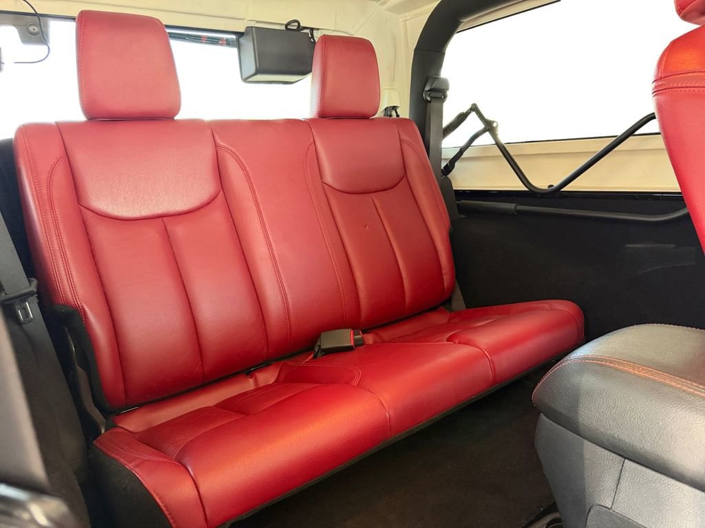 Used 2013 Jeep Wrangler Rubicon AWD/4WD image 18