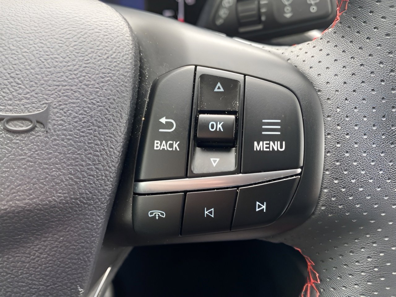 Used 2023 Ford Escape ST-Line w/ Tech Pack #1 image 16