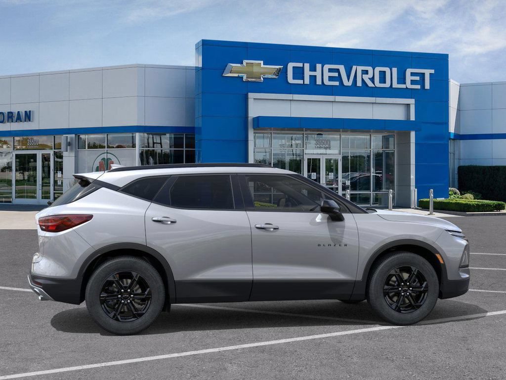 New 2026 Chevrolet Blazer LT w/ Convenience Package FWD image 5