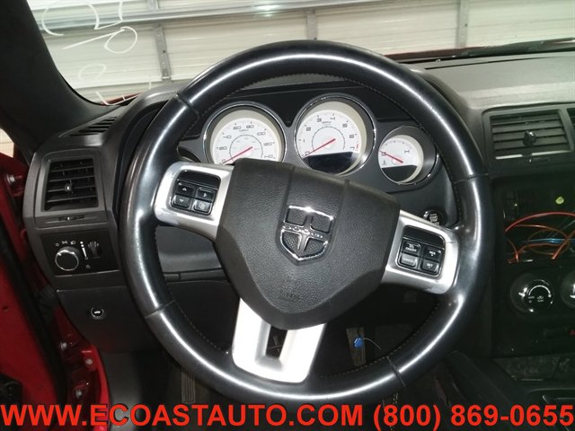 Used 2011 Dodge Challenger SE image 8