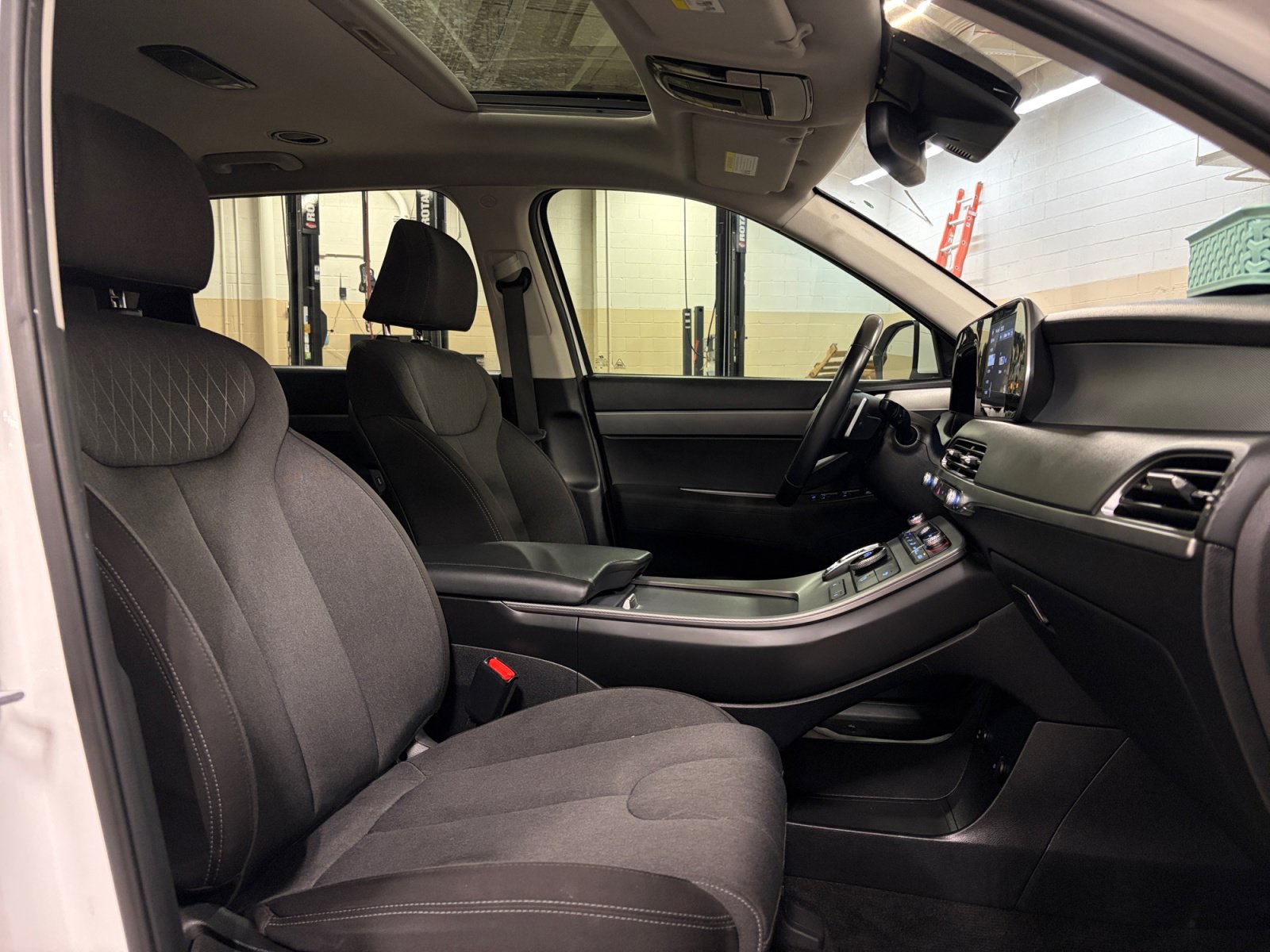 Used 2022 Hyundai Palisade SEL w/ Cargo Package FWD image 34