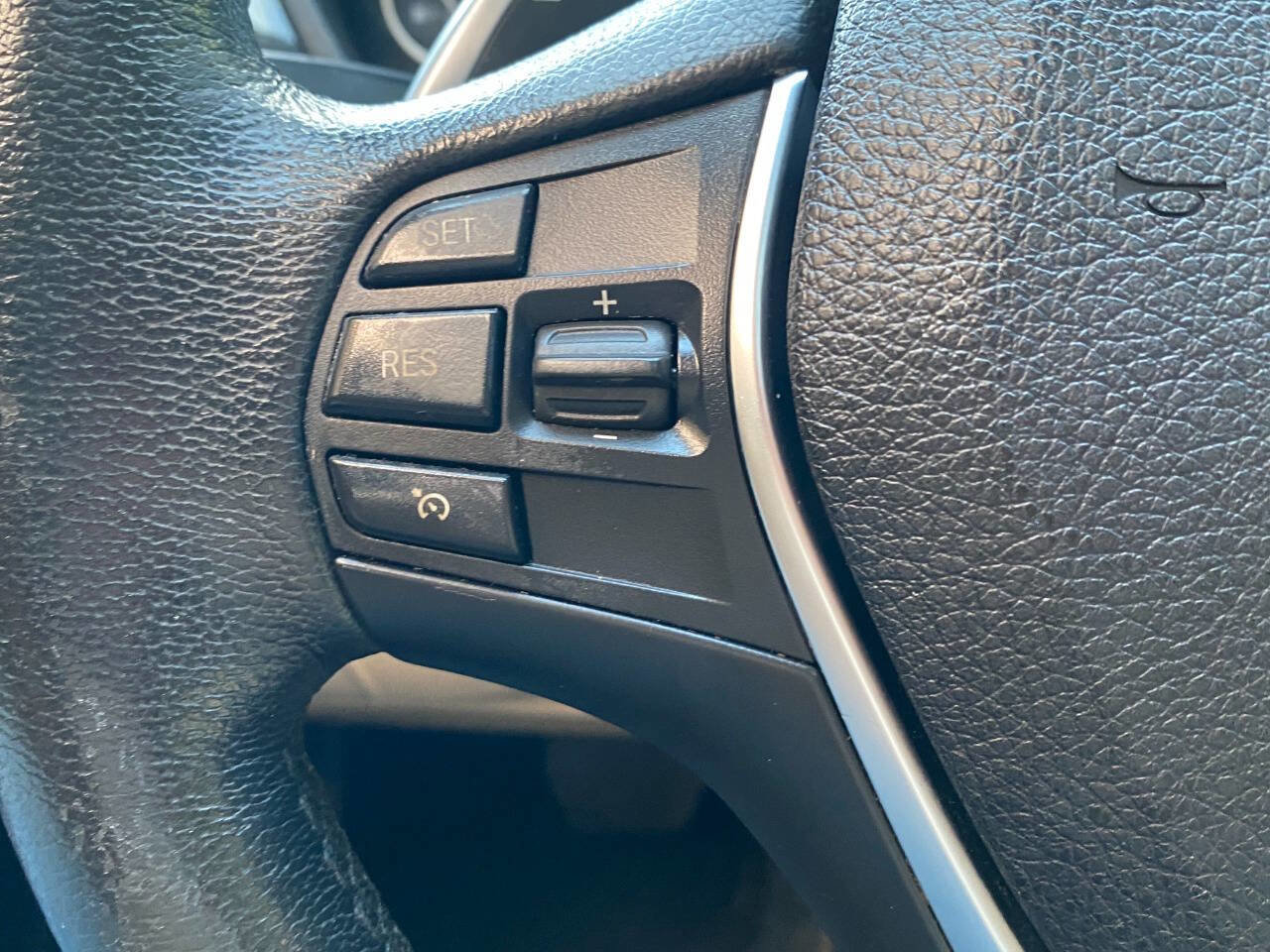 Used 2018 BMW 330i xDrive Sedan AWD/4WD image 19