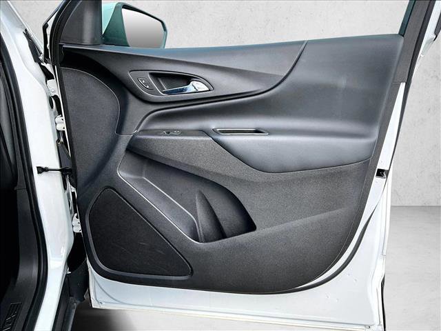 Used 2024 Chevrolet Equinox LT image 19