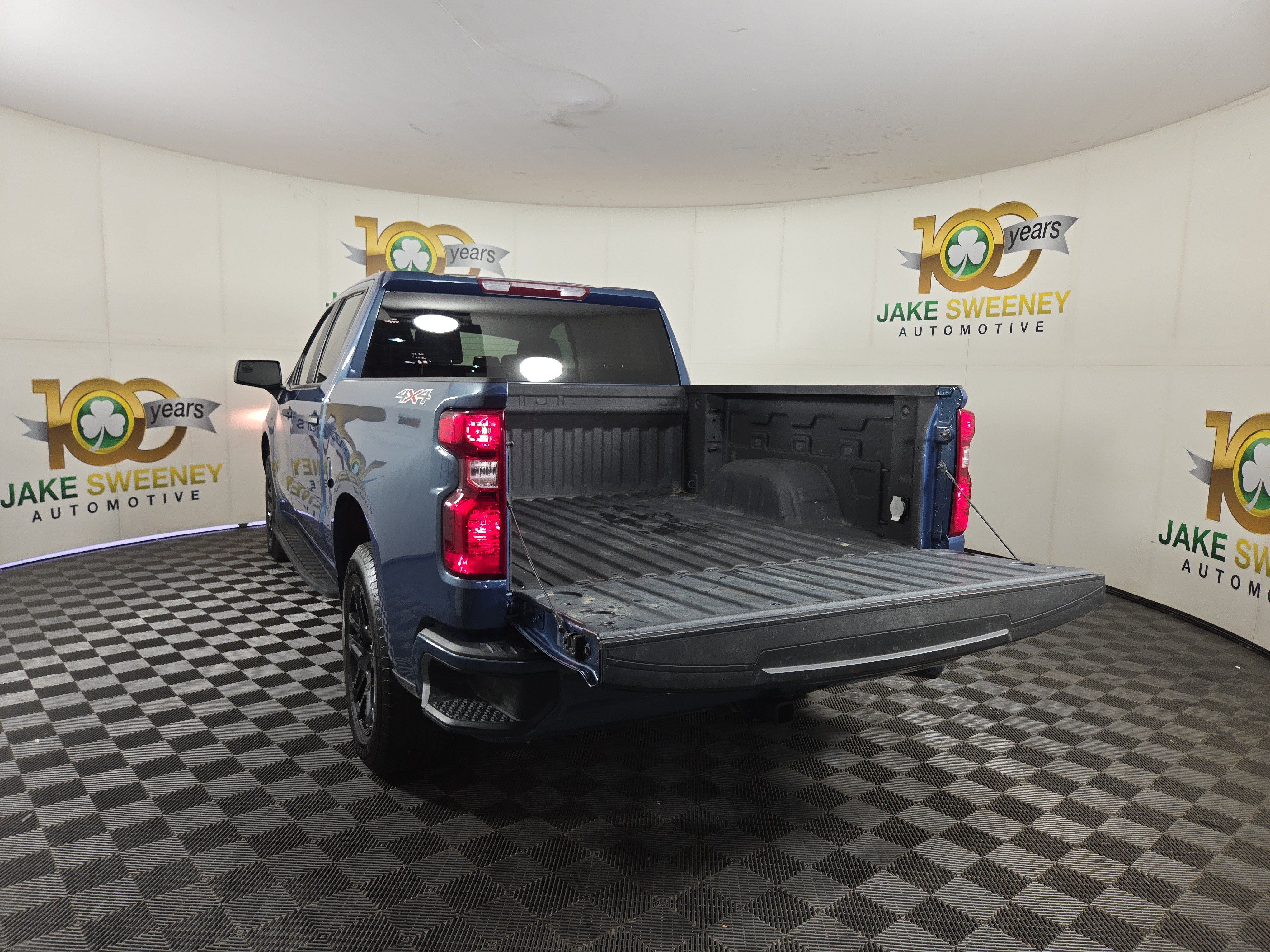 Certified 2024 Chevrolet Silverado 1500 Custom w/ LPO, Dark Essentials Package AWD/4WD image 32
