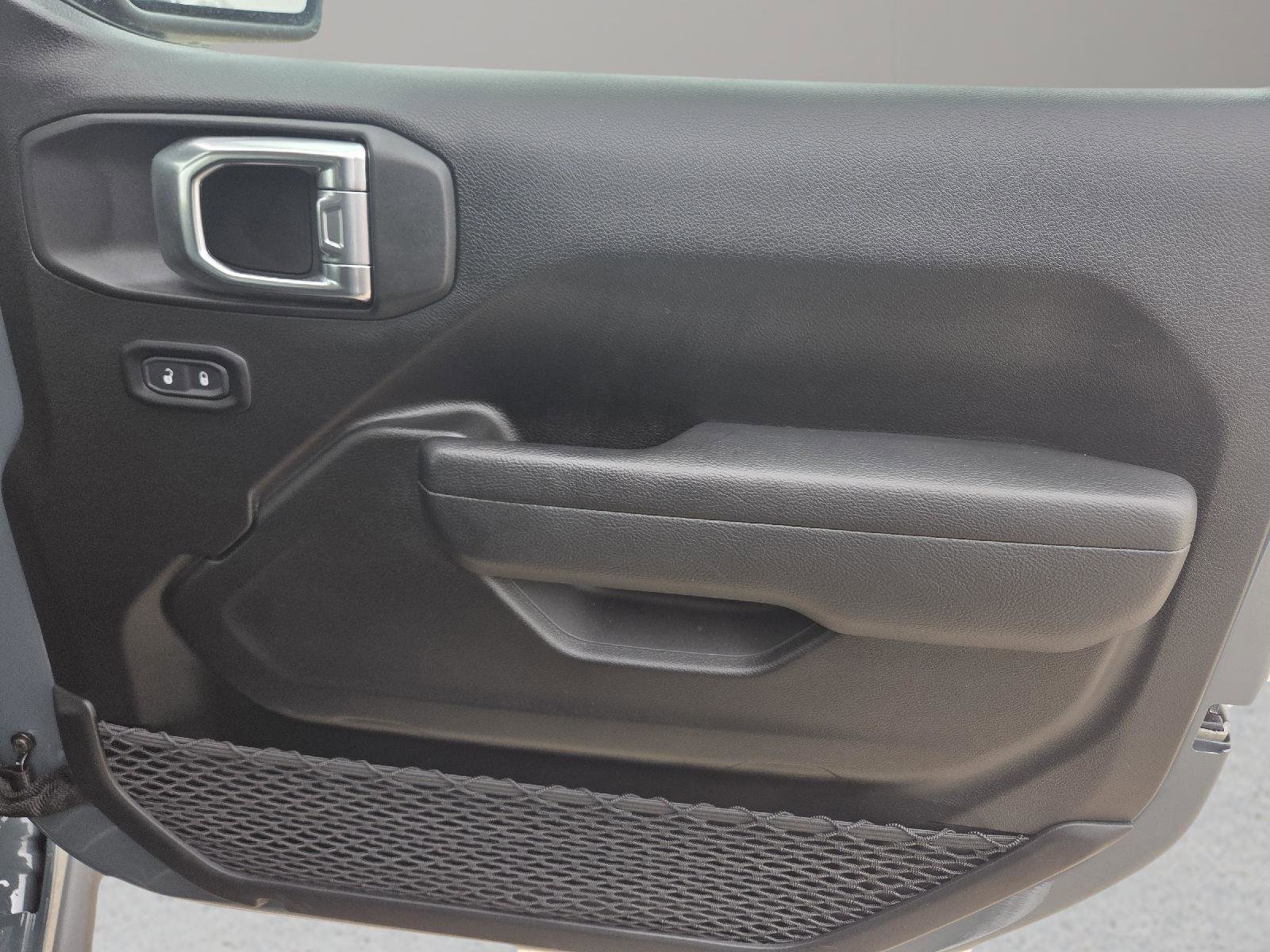 Used 2025 Jeep Wrangler Willys image 65