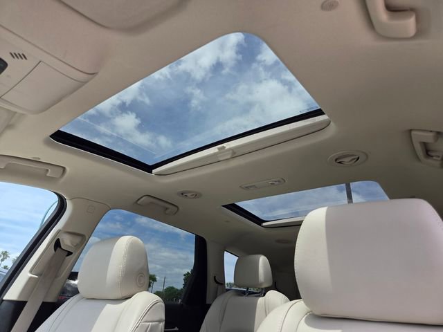 Used 2022 Buick Enclave Essence w/ Experience Buick Package FWD image 18