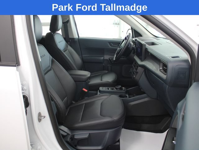 Used 2025 Ford Maverick Lariat w/ Black Appearance Package AWD/4WD image 23