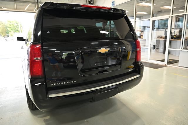 Used 2017 Chevrolet Suburban Premier AWD/4WD image 6
