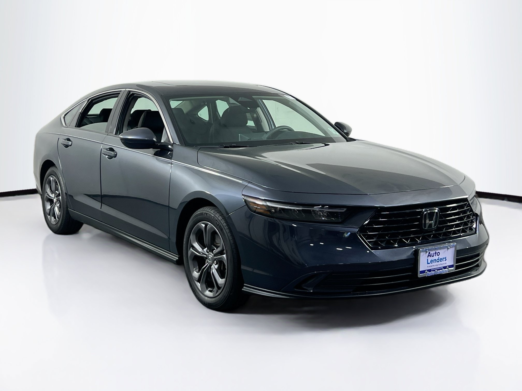 Used 2023 Honda Accord EX image 3