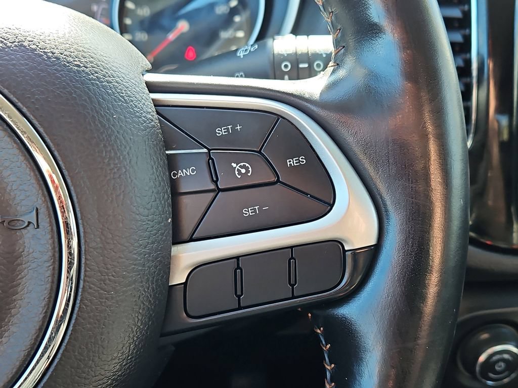 Used 2020 Jeep Compass Limited AWD/4WD image 25