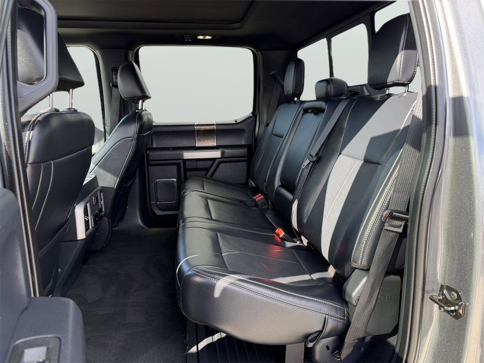 Used 2022 Ford F250 Lariat w/ Tremor Off-Road Package image 13