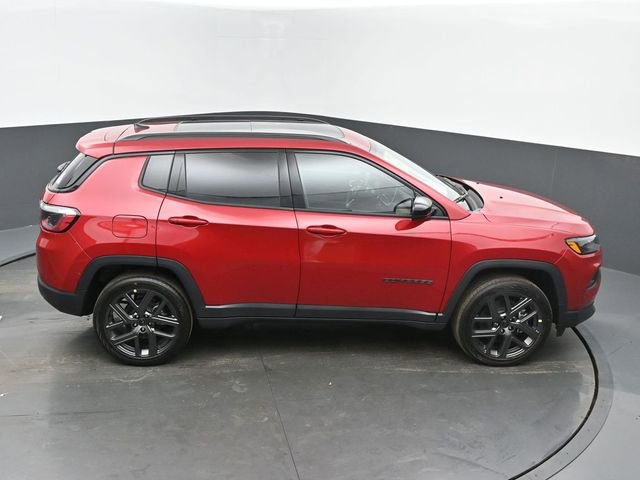 New 2026 Jeep Compass Latitude w/ Sun and Sound Group AWD/4WD image 43