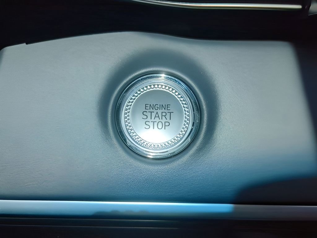 Used 2025 Genesis GV70 3.5T Sport image 30