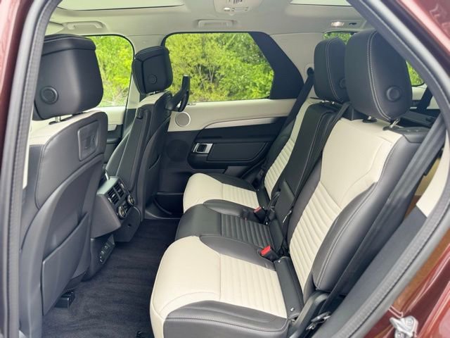 New 2026 Land Rover Discovery Limited Edition AWD/4WD image 14