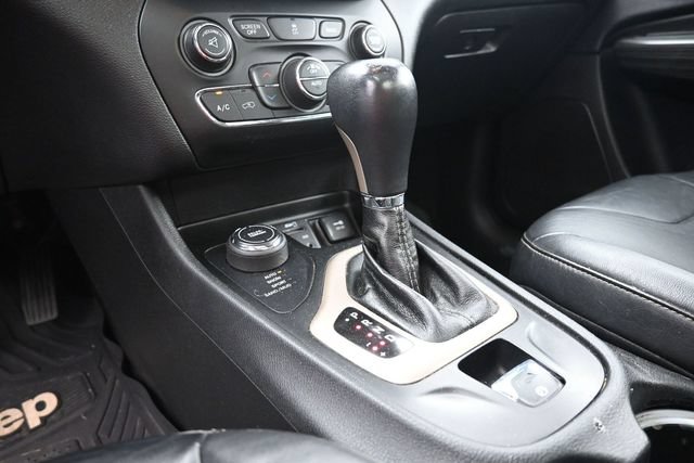 Used 2014 Jeep Cherokee Limited AWD/4WD image 27