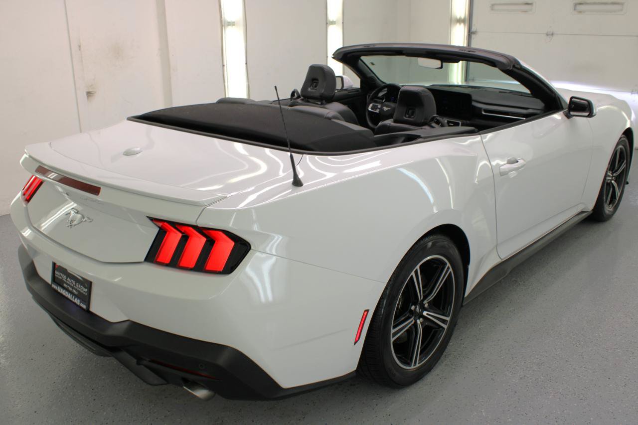Used 2025 Ford Mustang Premium RWD image 9
