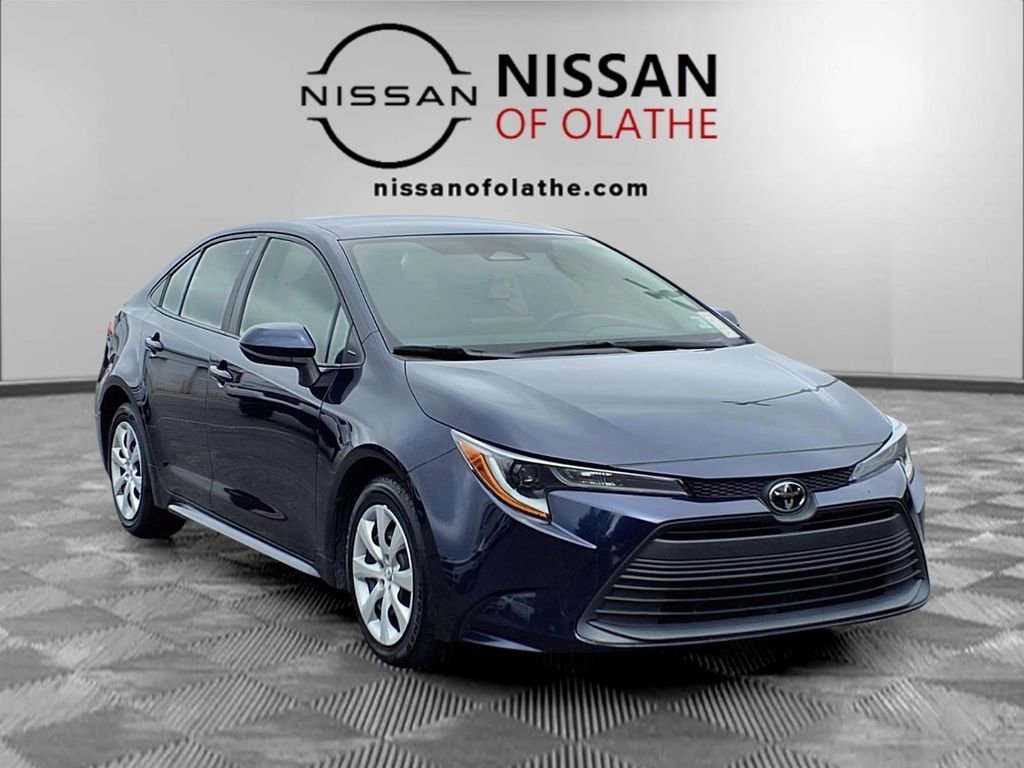 Used 2024 Toyota Corolla LE FWD image 31