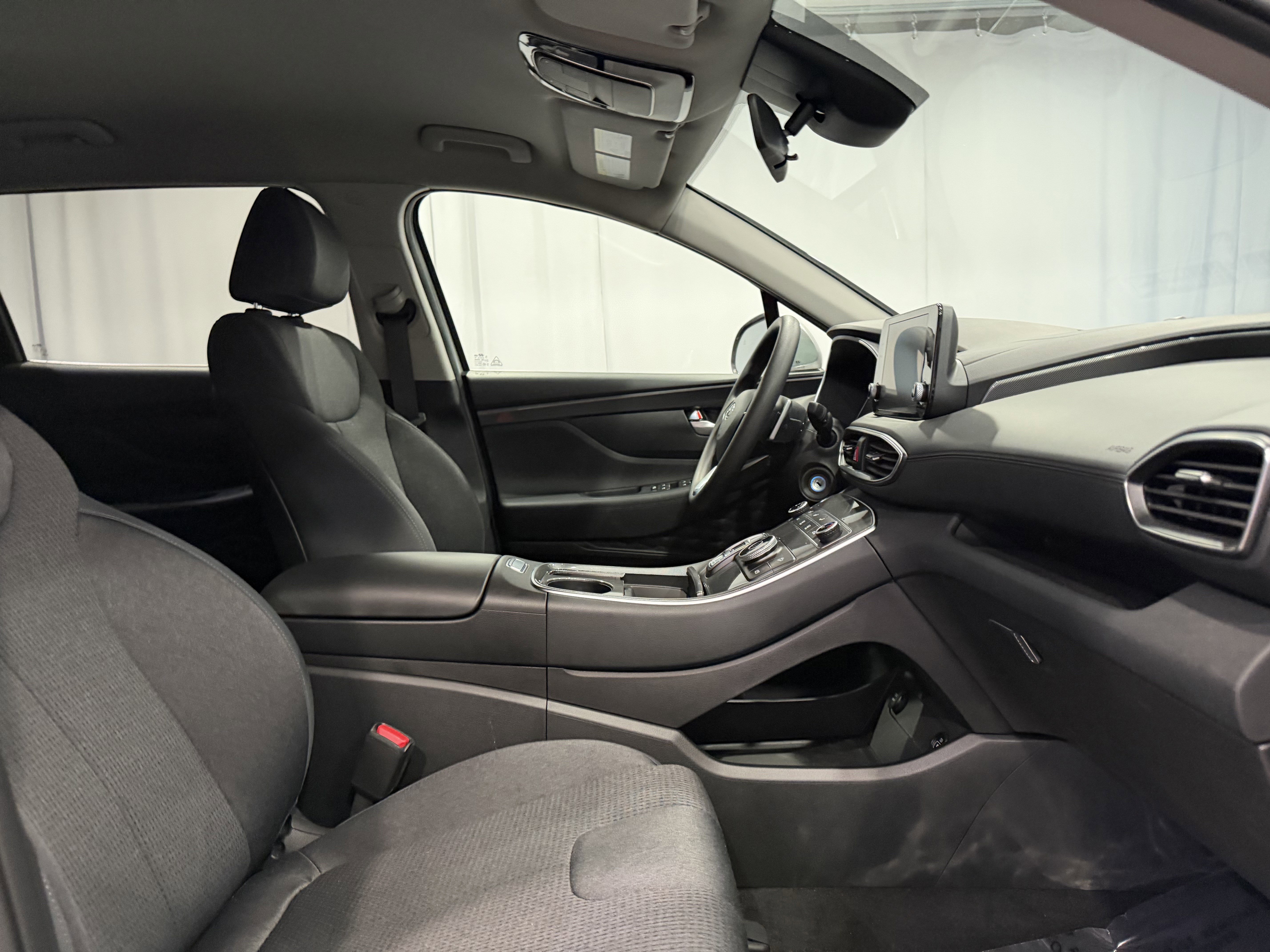 Used 2023 Hyundai Santa Fe SE image 15