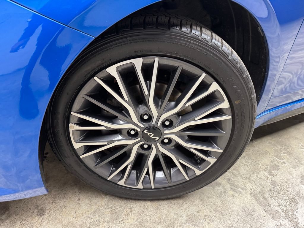 Used 2023 Kia Forte GT-Line w/ GT-Line Premium Package FWD image 29