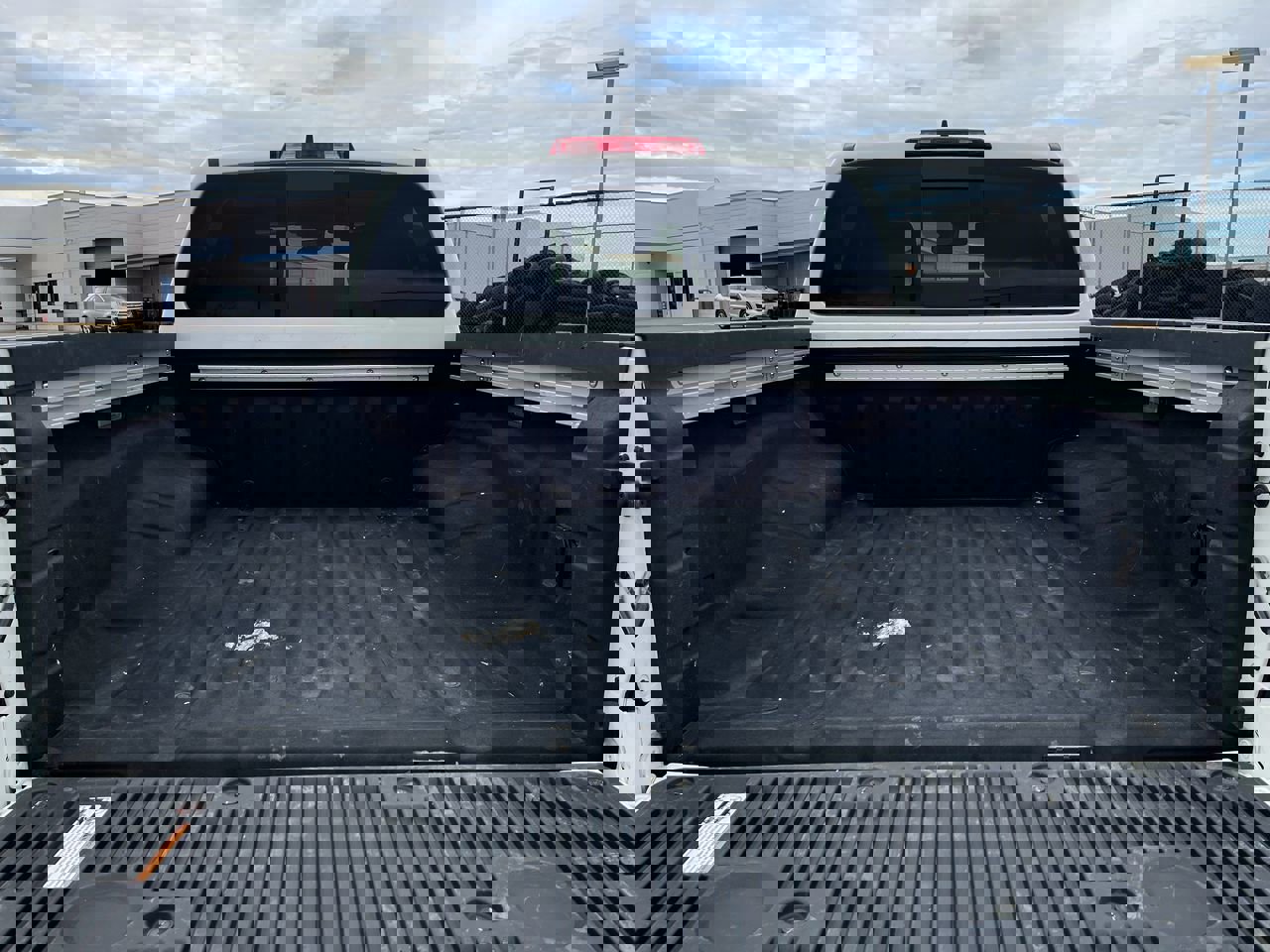 Used 2024 Nissan Frontier SV w/ SV Convenience Package image 46