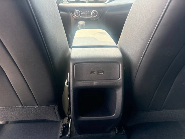 Used 2025 Chevrolet Trax LT FWD image 29