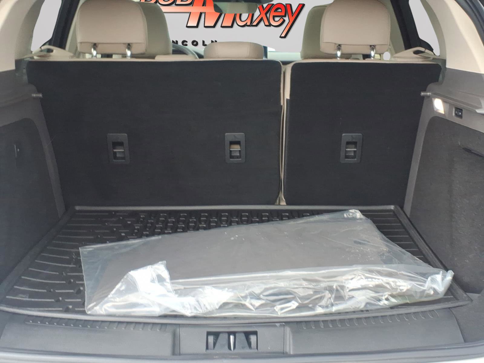 Used 2024 Lincoln Corsair AWD w/ Equipment Group 101A image 7