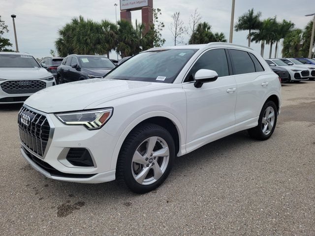 Used 2020 Audi Q3 2.0T Premium Plus w/ Premium Plus Package AWD/4WD image 4